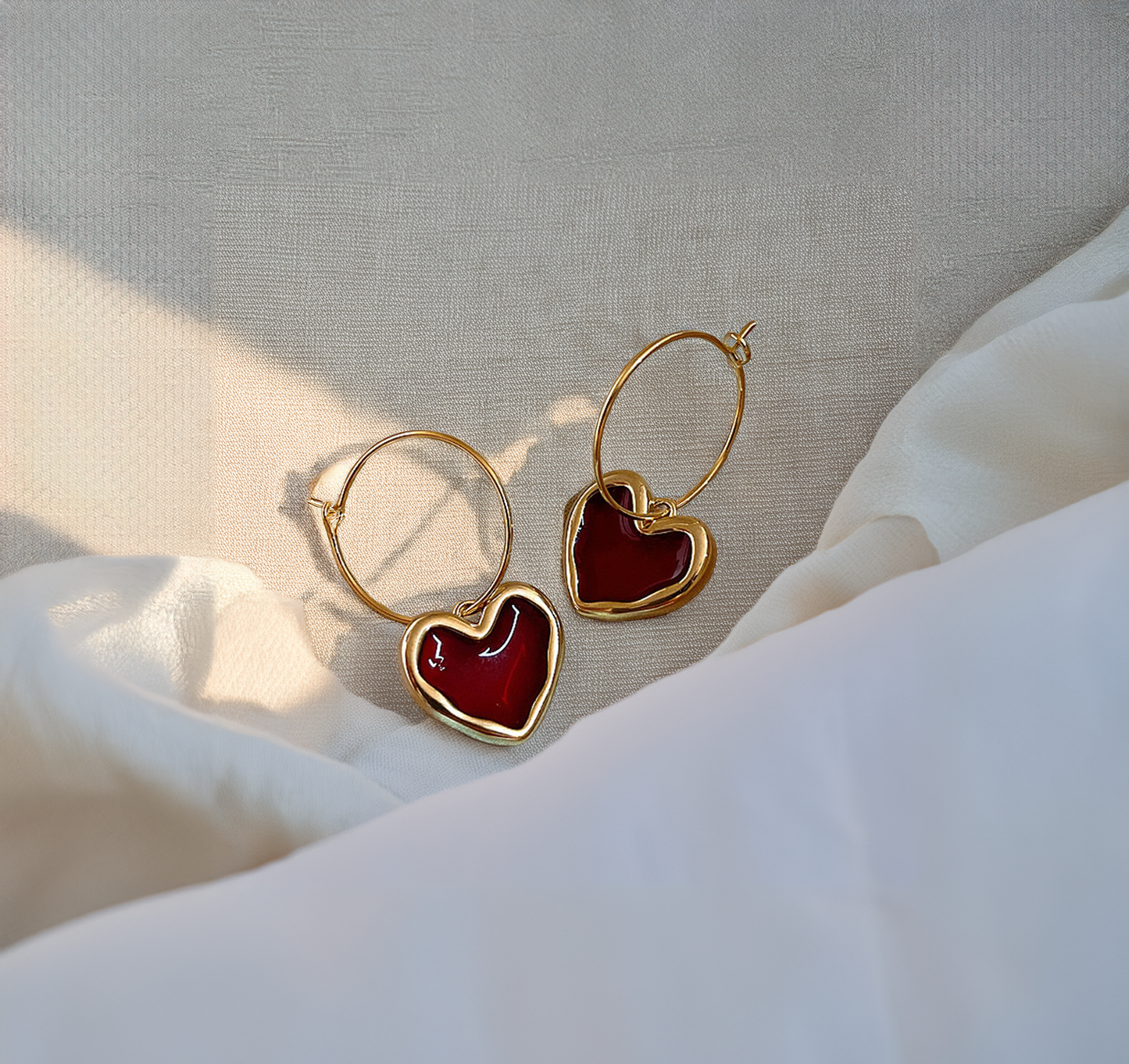 Cœur Earring basic minimal gold hoop earring heart heart gold heart hoop earring heart shaped earring heart shaped y2k minimal accessory minimal earring minimal earring hoop minimal heart gold minimal hoop earring minimal jewelry minimal pinterest minimalist minimalist simple pinterest minimal pinterest minimalist red gold earring red heart earring red hoop earring sale discount